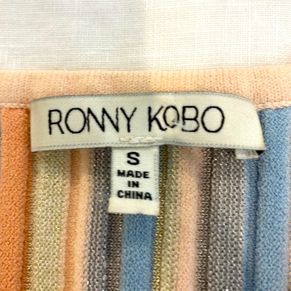 RONNY KOBO disco crop sweater w bell sleeves. 1970’s chic. - Picture 2 of 4